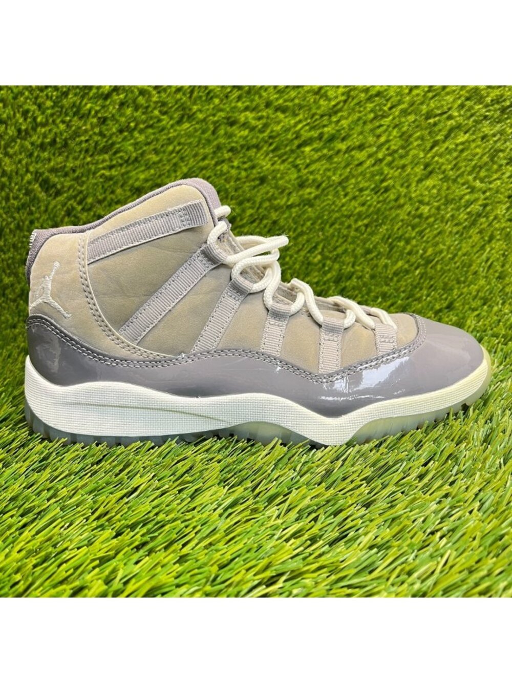 Nike Air Jordan 11 Retro Boys‎ Size 2.5Y Gray Athletic Basketball Shoes Sneakers